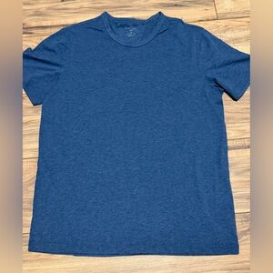 Men's Blue Daniel Buchler New York Organic Peruvian Pina cotton T-Shirt. Size M.